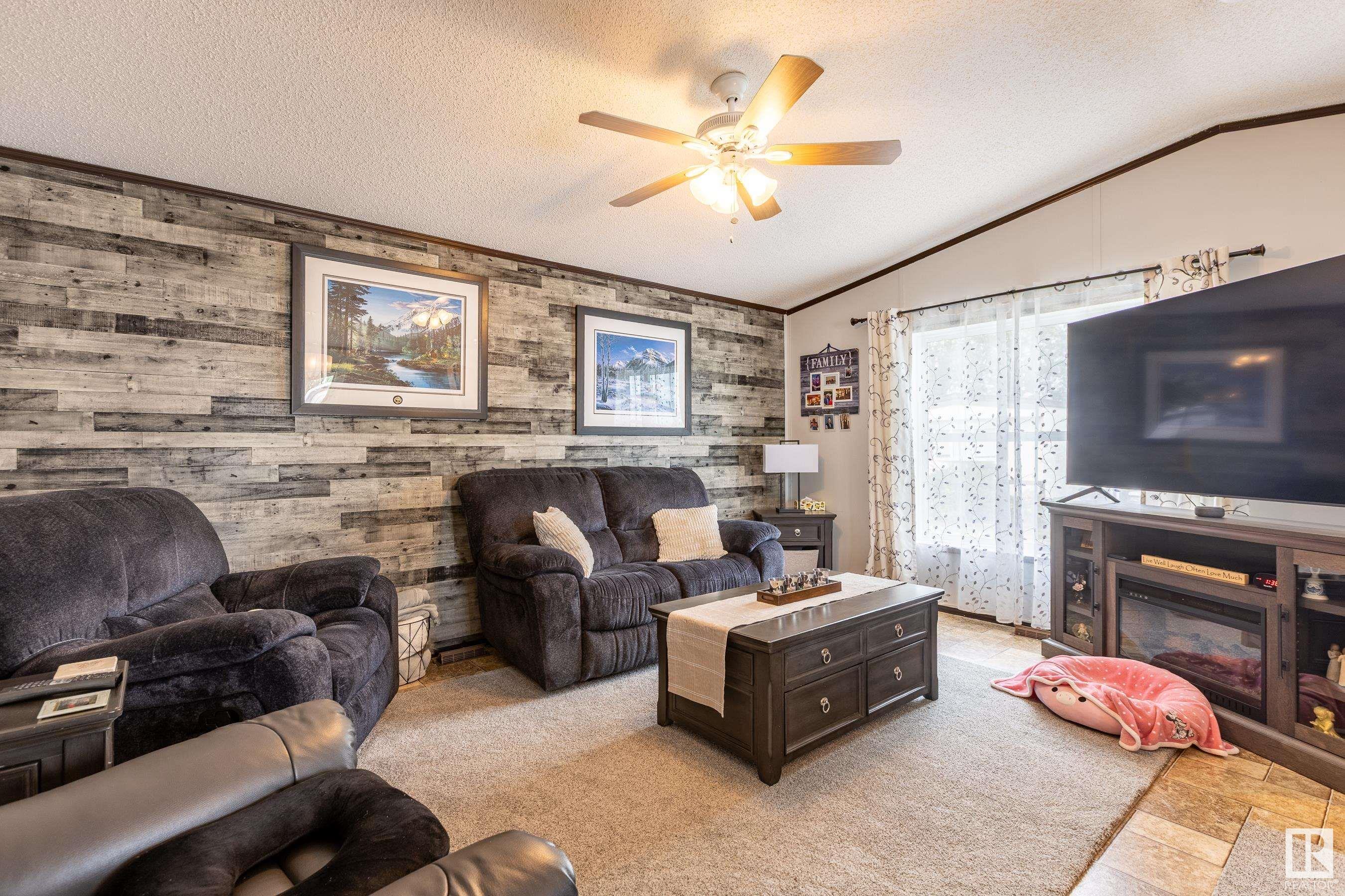 Property Photo: 10410 101A Street 61 AB T8R 1B2