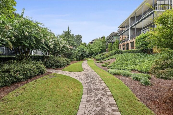 Property Photo: 812 Creek View Lane GA 30075