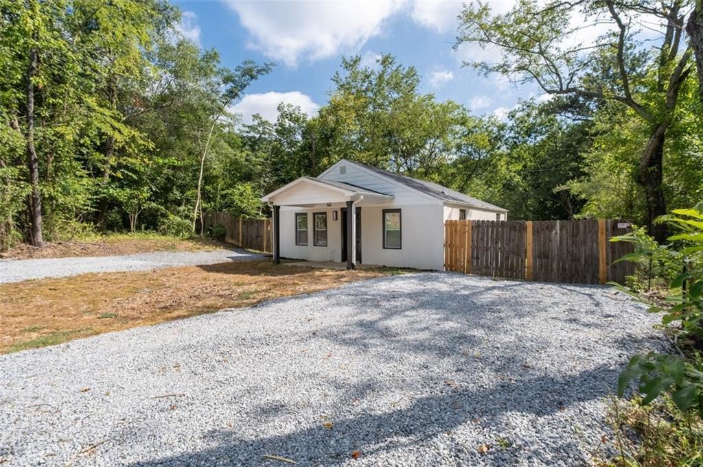 Property Photo: 5304 Groovers Landing Road SE GA 30101