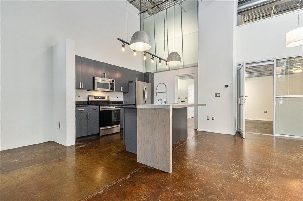 Property Photo: 195 Arizona Avenue NE 102 GA 30307