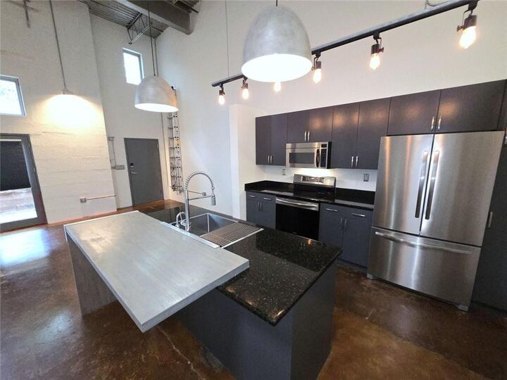 Property Photo:  195 Arizona Avenue NE 102  GA 30307 