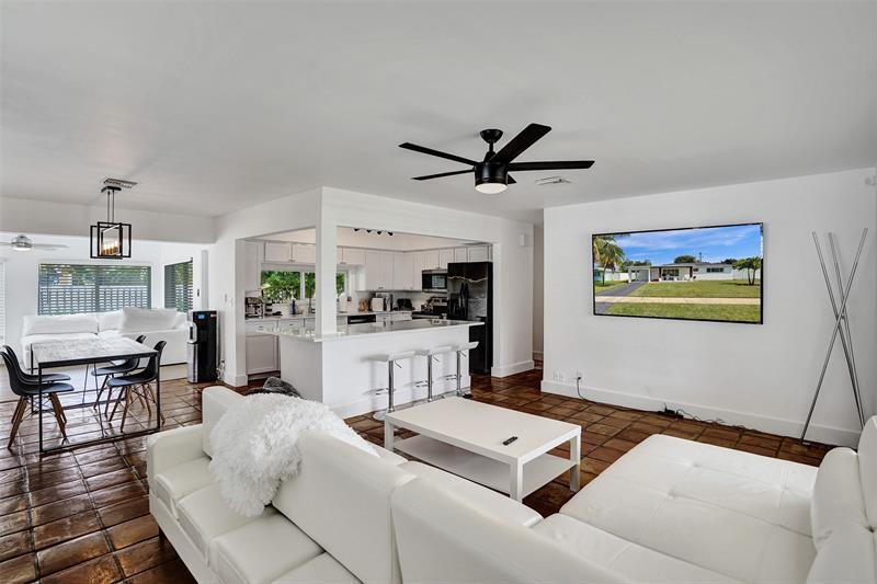 Property Photo:  2136 NE 3rd Way  FL 33431 