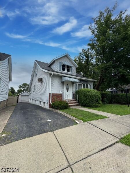 Property Photo: 4 Zeliff Ave NJ 07424