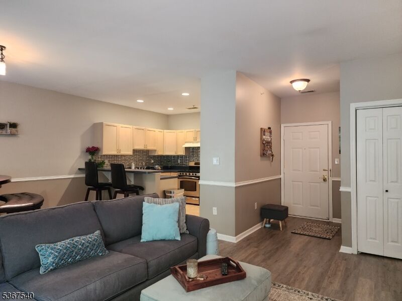 Property Photo: 79 Mountainview Ct 79 NJ 07457