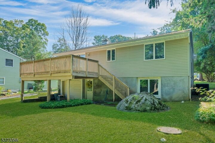 Property Photo:  36 Sagamore Trl  NJ 07871 
