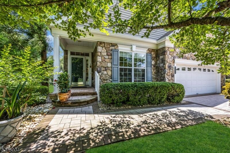Property Photo:  226 Osborne Ct  NJ 08873 