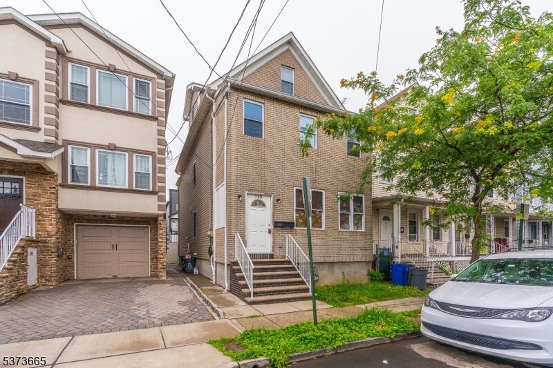 Property Photo:  708 S Park St  NJ 07201 