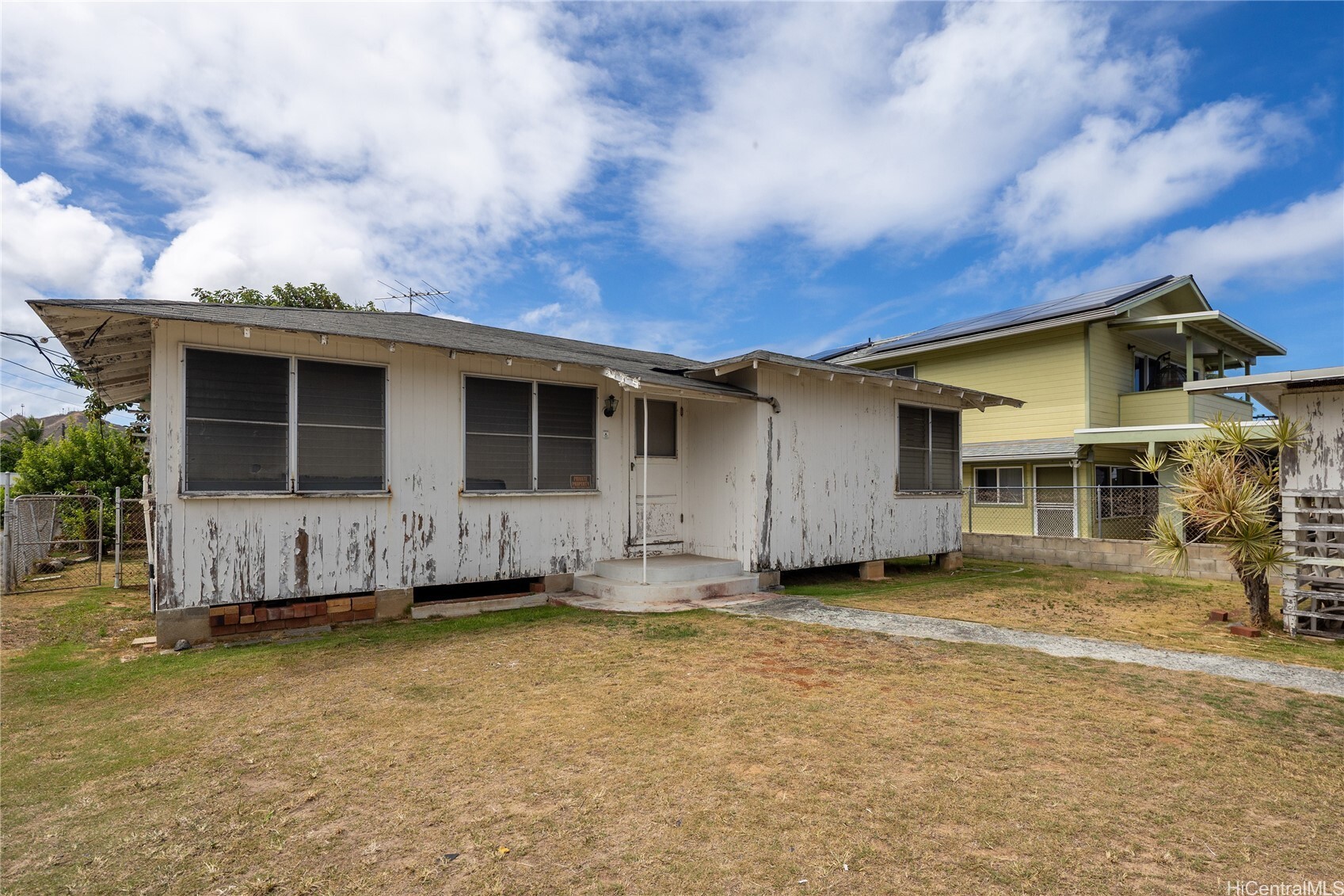 Property Photo:  240 Kalama Street  HI 96734 