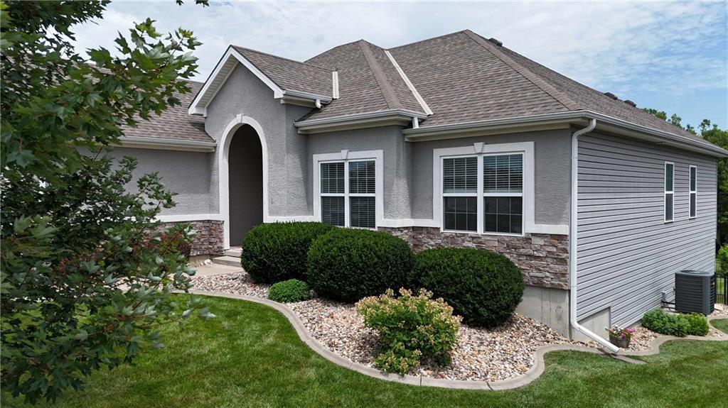 Property Photo: 19367 Tomahawk Lane MO 64505