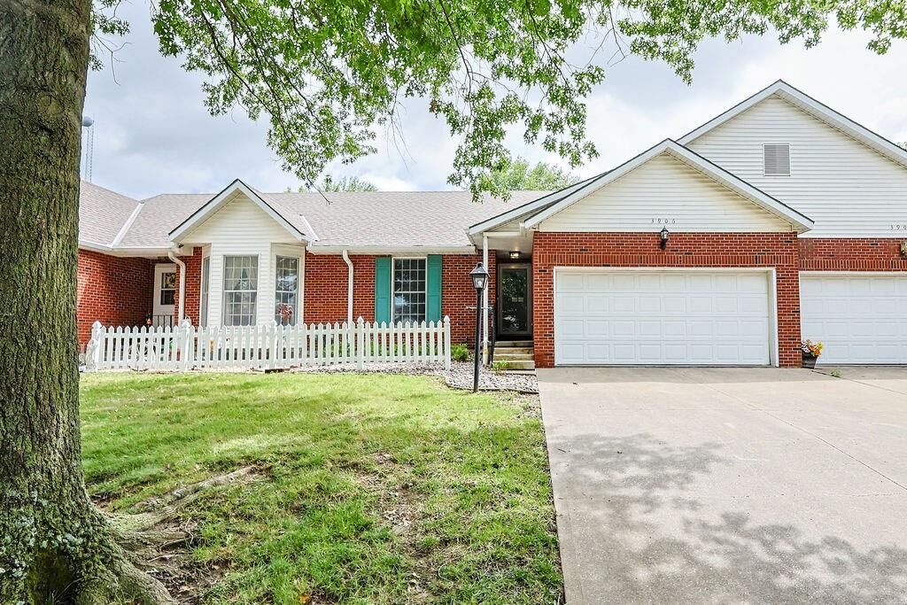 Property Photo: 3906 Eastgate Drive MO 64506