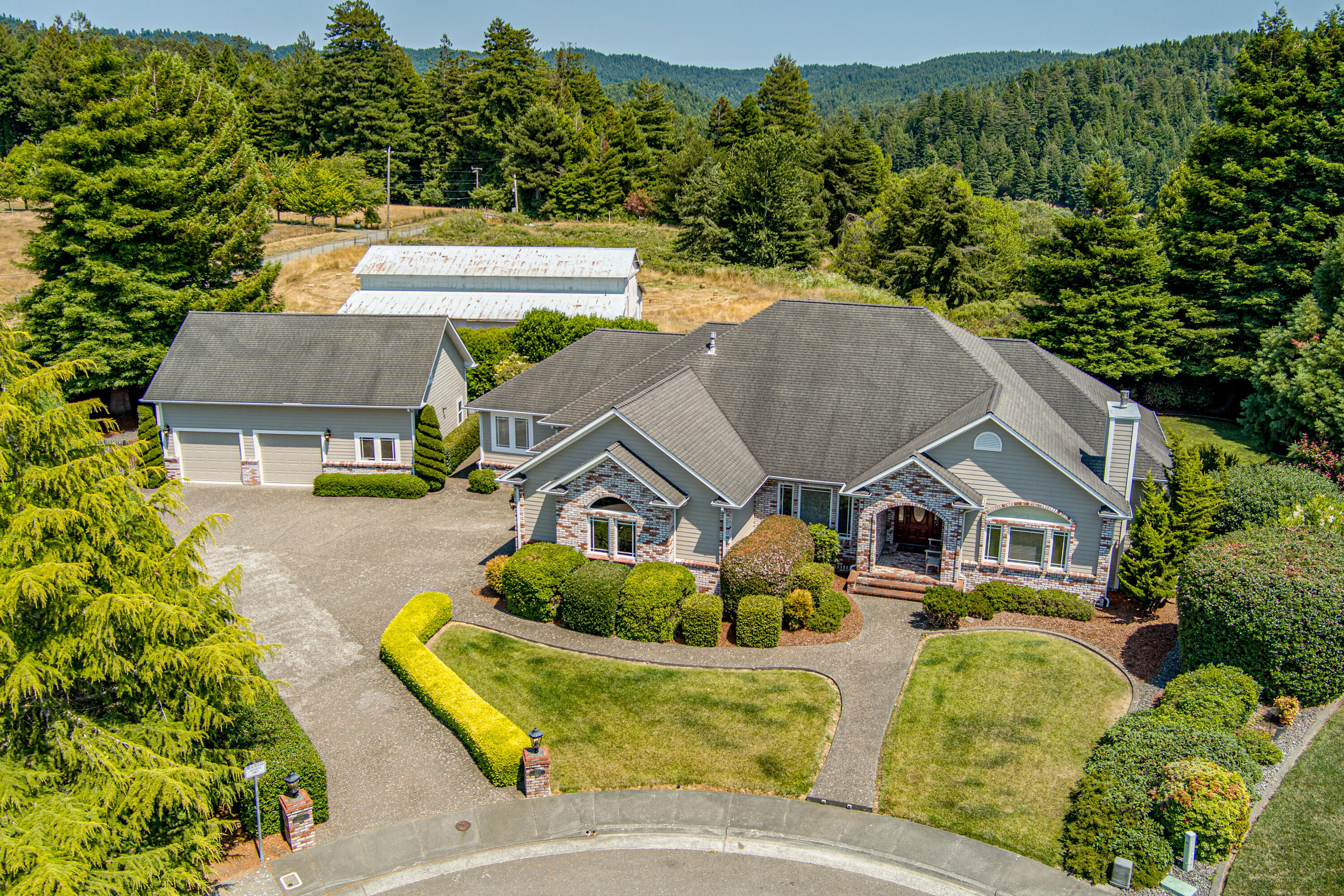 Property Photo:  284 Sunrise Court  CA 95540 