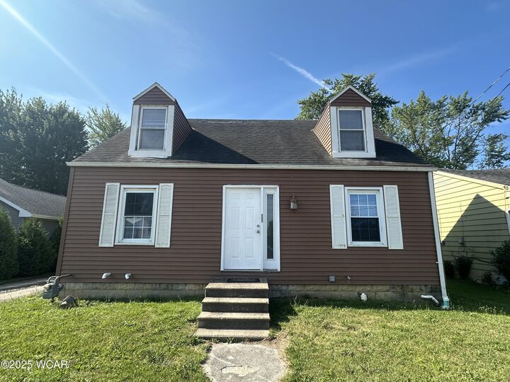 1229 W Sandusky Street  Findlay OH 45840 photo