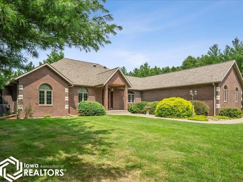 Property Photo:  11000 Wildlife Lakes Drive  IA 52655 