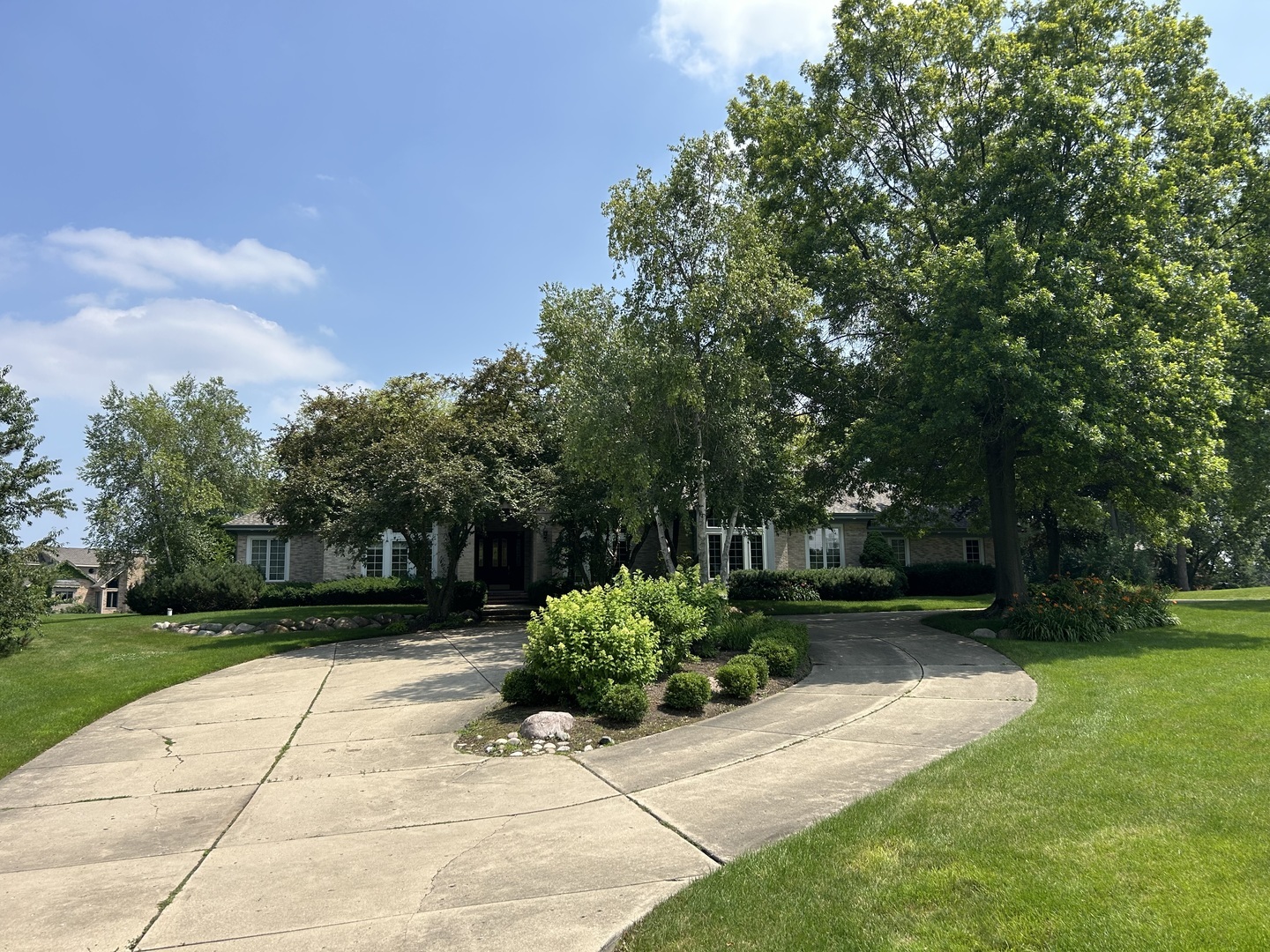 Property Photo:  547 Rob Roy Court  IL 60067 