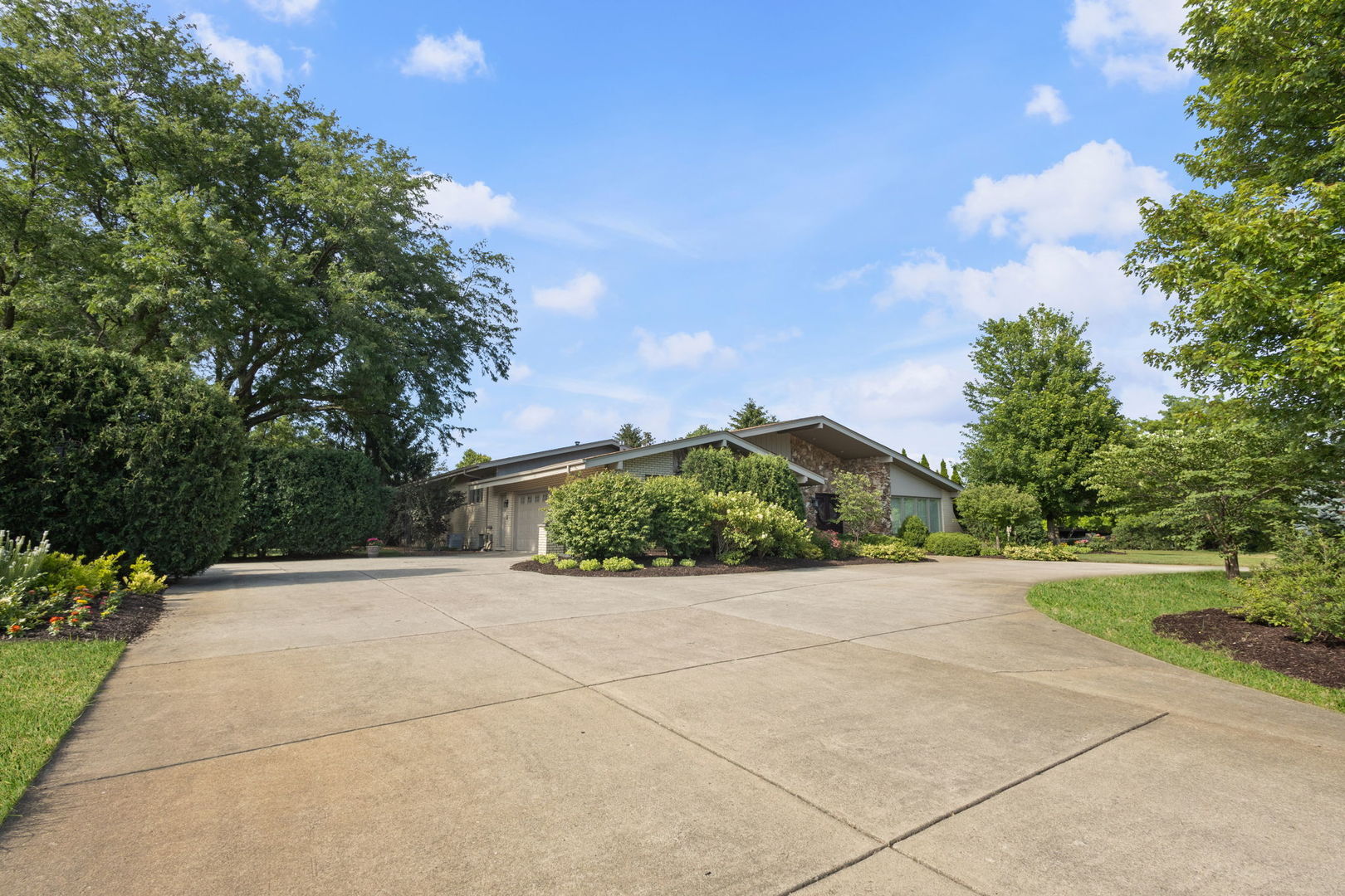 Property Photo: 8340 W 145th Place IL 60462