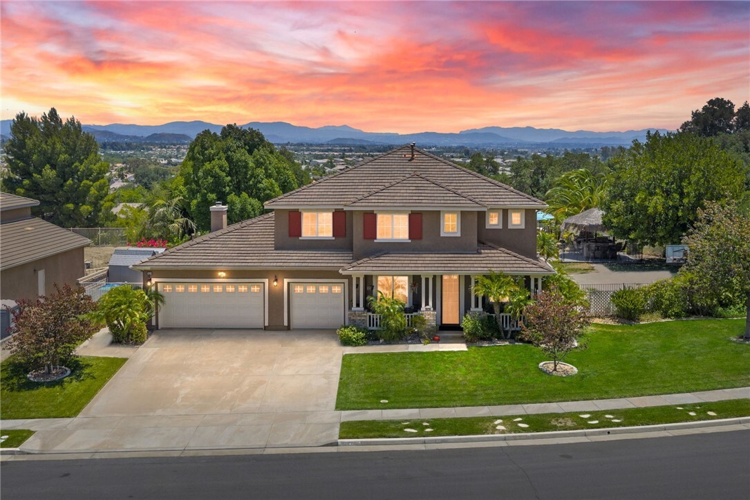 Property Photo: 38236 Oak Bluff Lane CA 92562