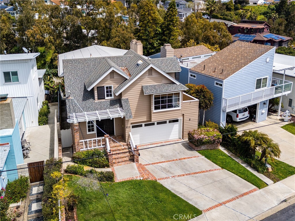 Property Photo:  513 W Avenida De Los Lobos Marinos  CA 92672 