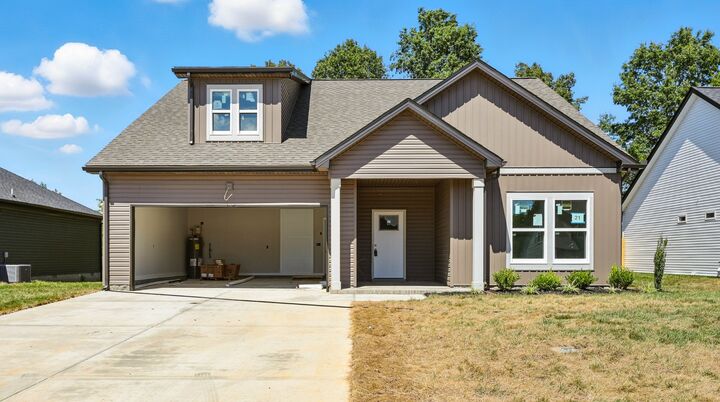 Property Photo:  472 Herman Dr  TN 37042 