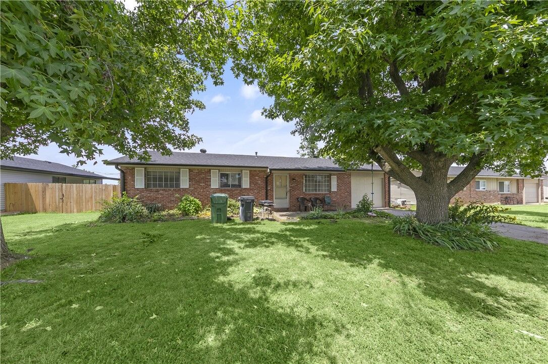 Property Photo: 904 13th Place AR 72756