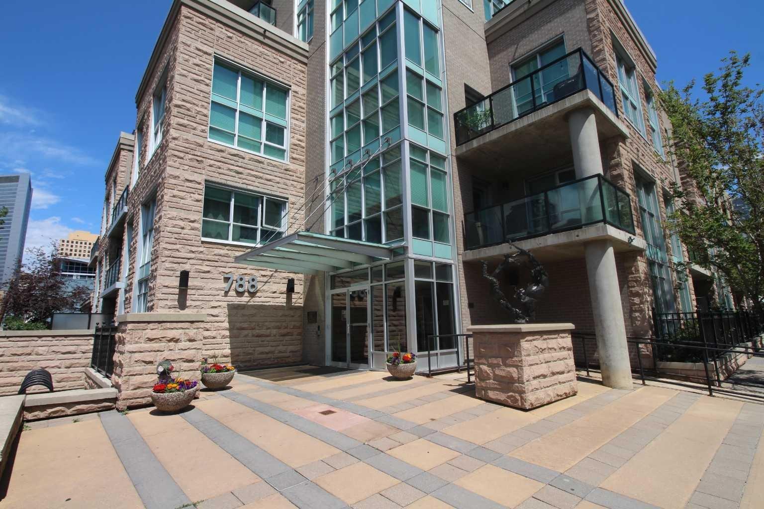Property Photo: 788 12 Avenue SW 706 AB T2R 0H1