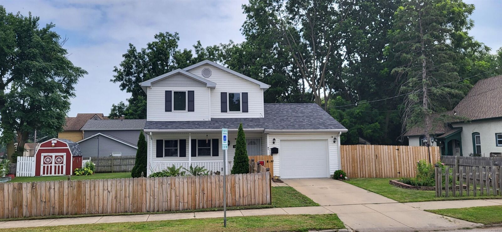 Property Photo: 1233 4th Avenue IL 61104