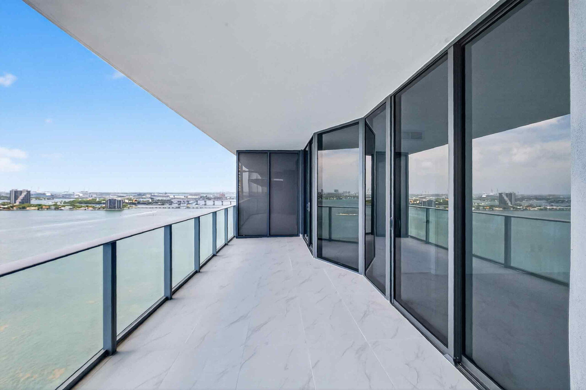 Property Photo: 700 NE 24th Street 2201 FL 33131