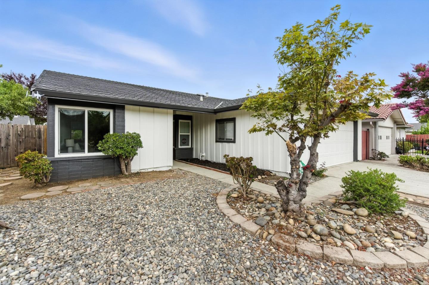 Property Photo:  2436 Renfield Way  CA 95148 