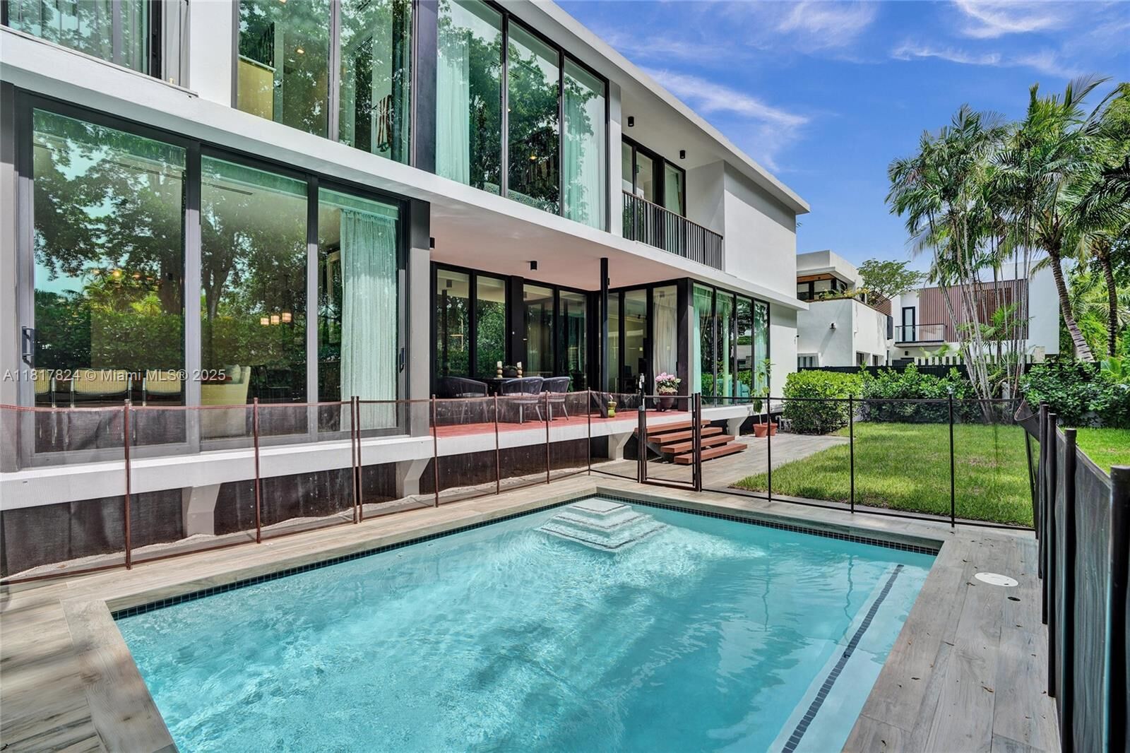 Property Photo: 4061 Matheson Ave FL 33133