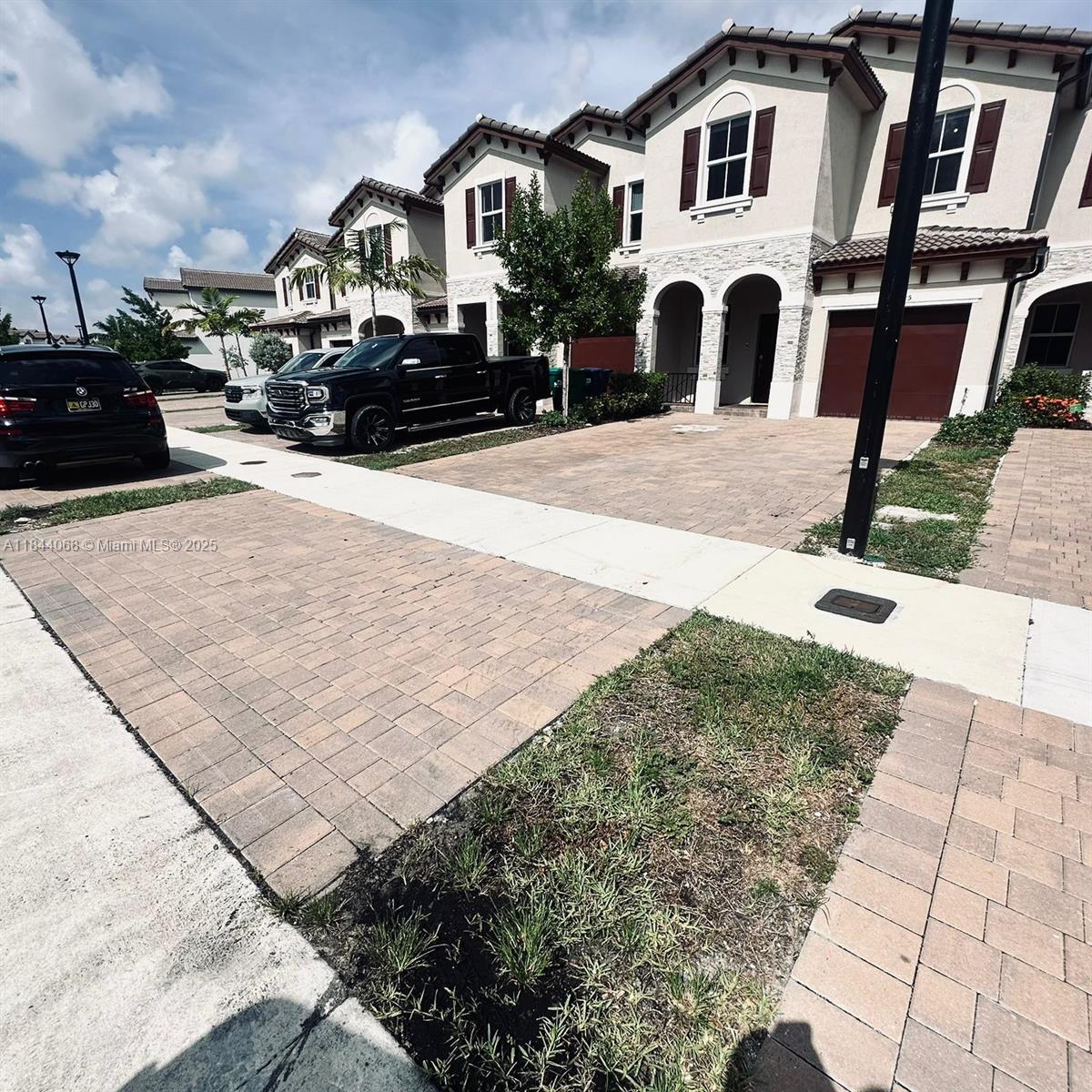 Property Photo: 12525 NW 23rd Pl FL 33167