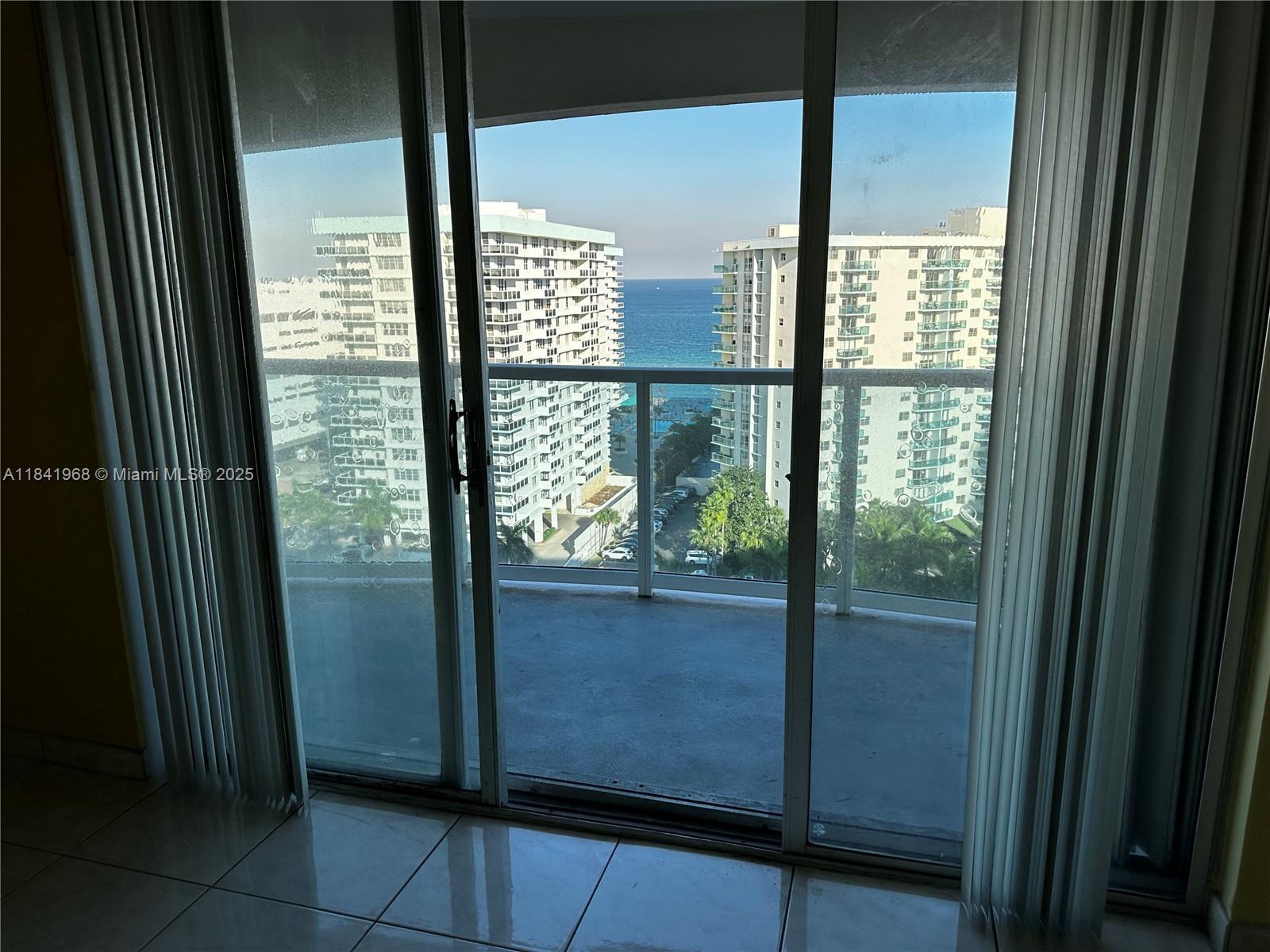 Property Photo:  3800 S Ocean Dr 1518  FL 33019 