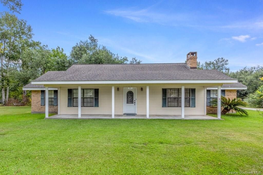 Property Photo:  311 S Welty Street S  LA 70647 