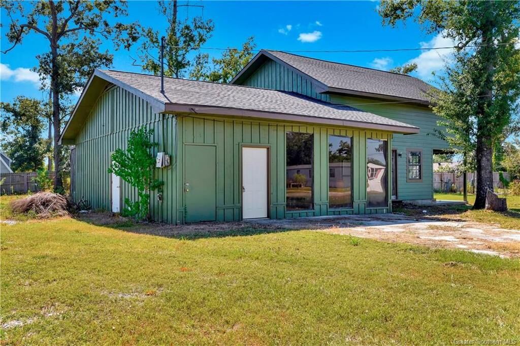 Property Photo: 2360 Royal Oak Lane LA 70663