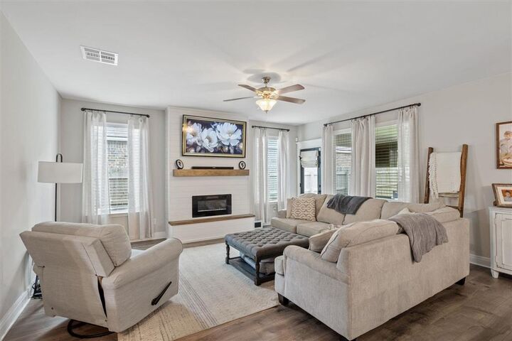 Property Photo:  339 Windsor Woods  LA 70665 