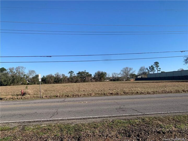 Property Photo: 3044 Country Club Road LA 70605