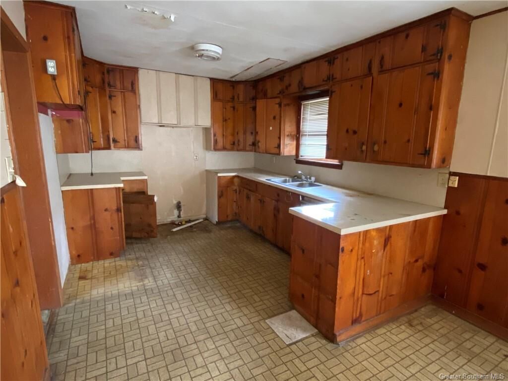 Property Photo:  613 Lewis Street  LA 70663 