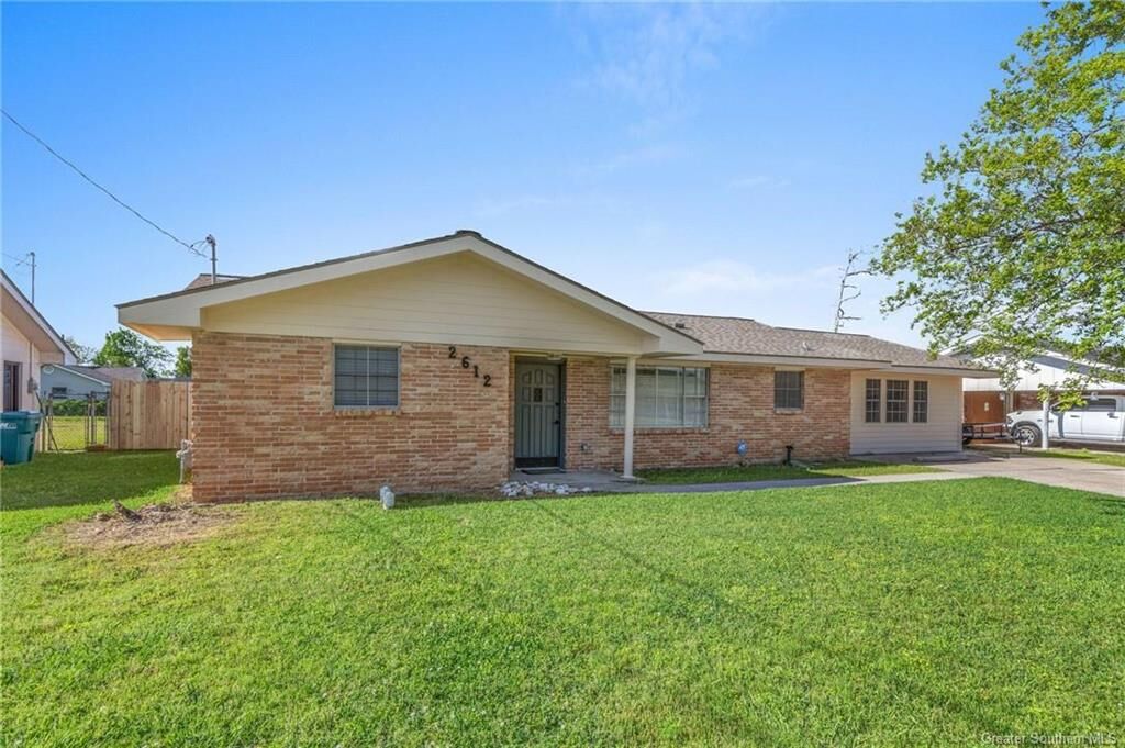 Property Photo:  2612 Mary Ann Drive  LA 70663 