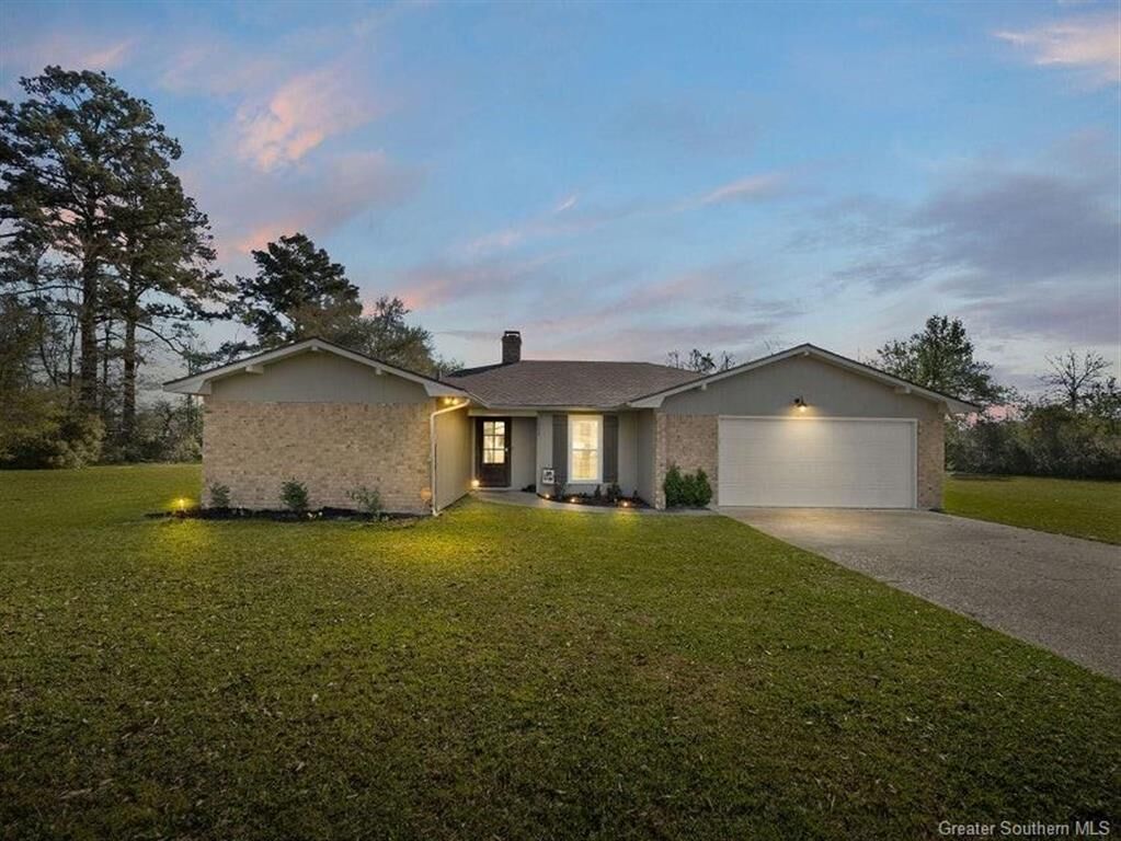 Property Photo:  1904 Lakeside Street  LA 70634 