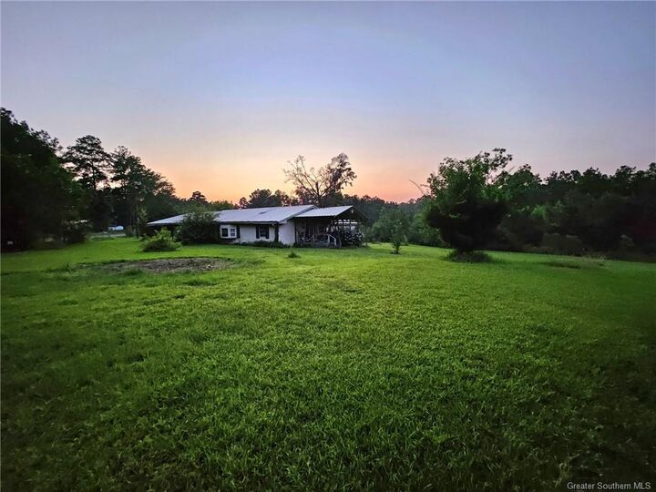 Property Photo:  290 Cutts Road  LA 71466 