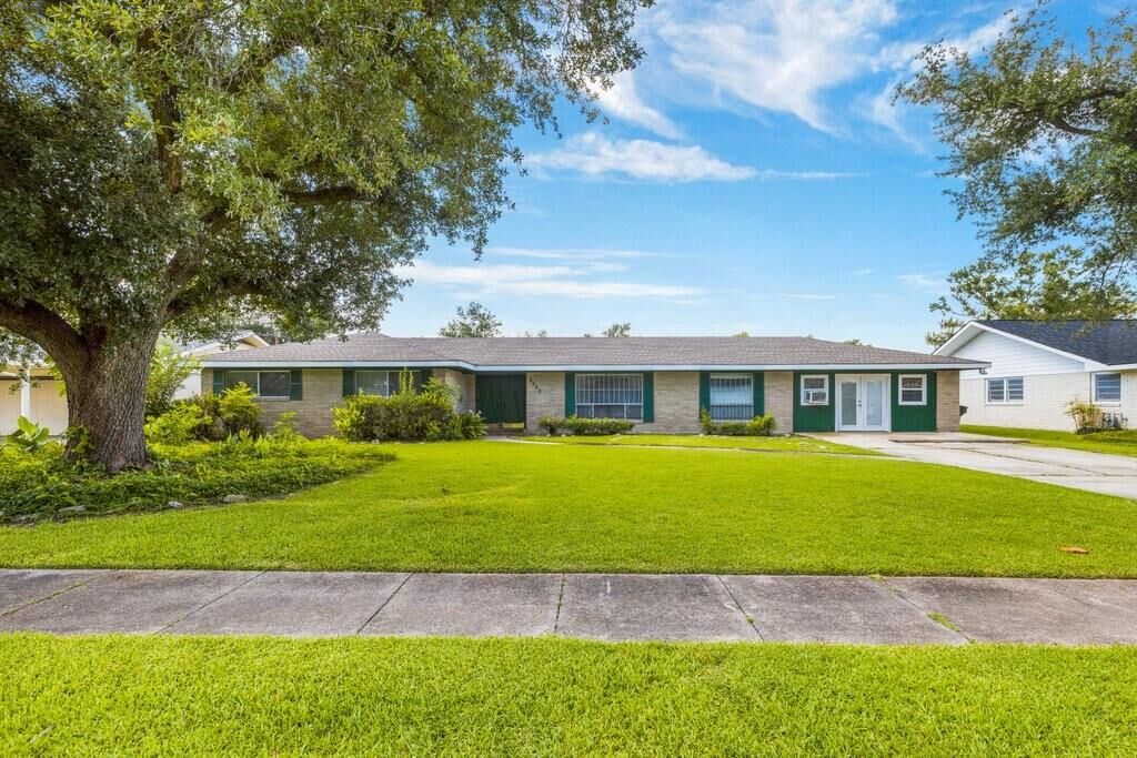 Property Photo:  2222 Orchid Street  LA 70601 