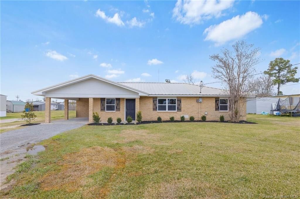 Property Photo: 525 Evan Road LA 70663