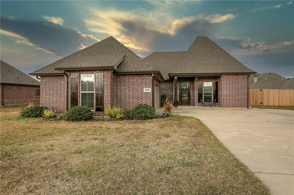 Property Photo: 864 Libby Grace Lane LA 70605