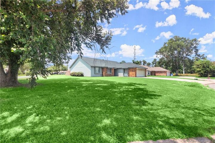 Property Photo:  5688 Spanish Mission Court  LA 70605