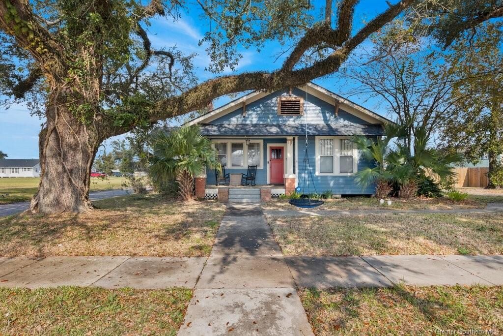 Property Photo: 609 7th Street LA 70601