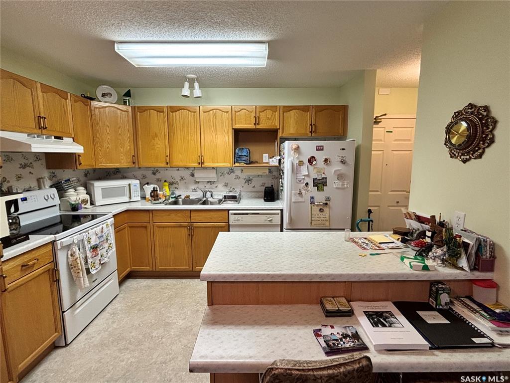 Property Photo:  602 7th Street 302  SK S0K 2A0 