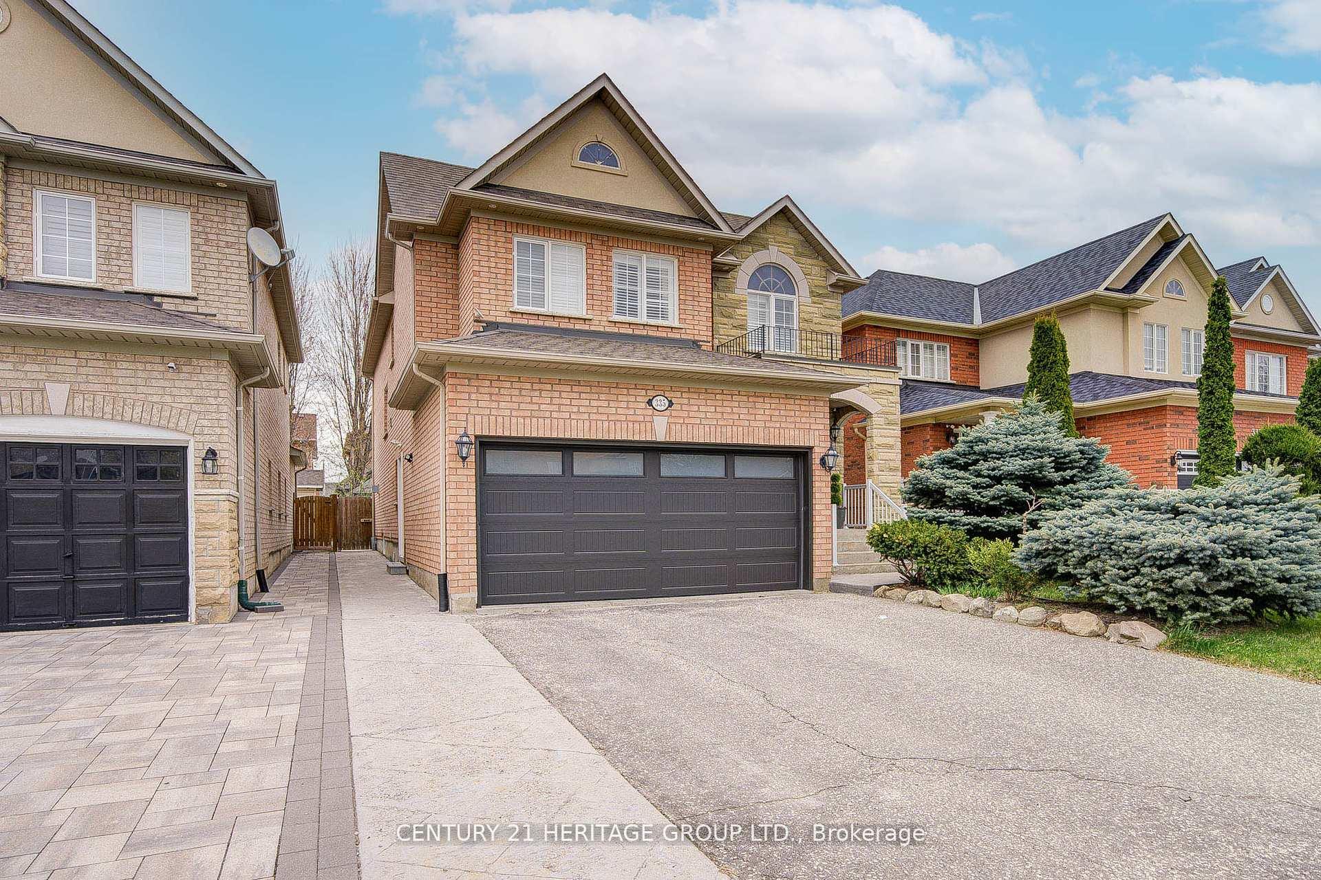Property Photo: 335 Vellore Avenue ON L4H 2Z2