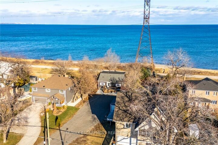 Property Photo: 735 Beach Boulevard ON L8H 6Y5