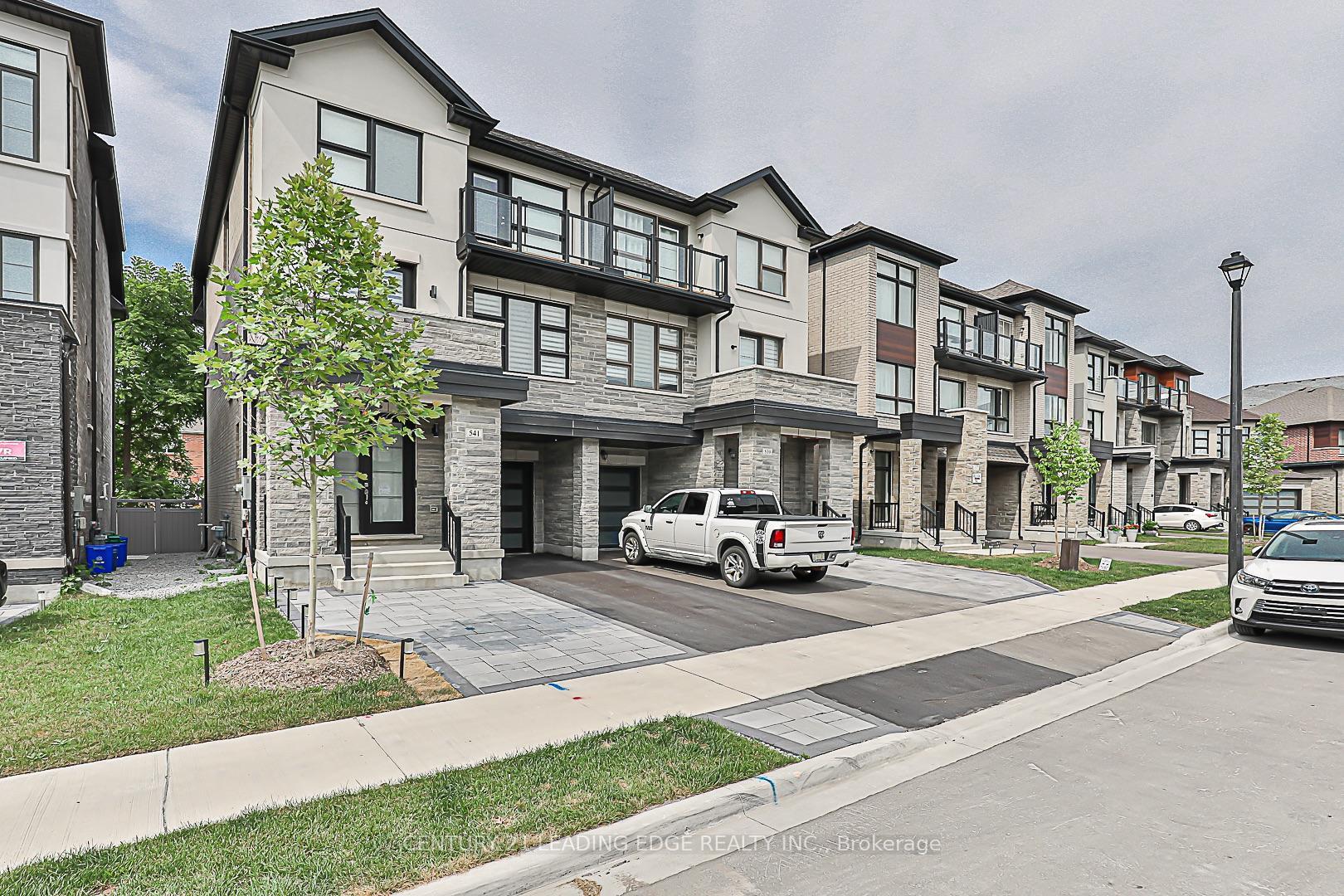 Photo de la propriété:  541 New England Court  ON L3X 0M5 