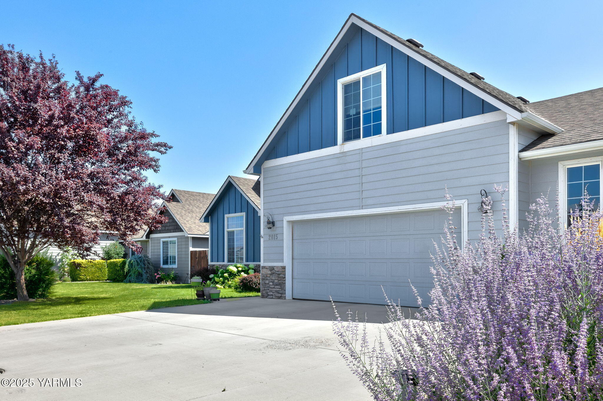 Property Photo: 2015 S 59th Ave WA 98903