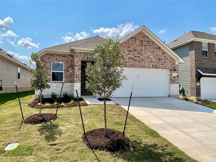 Property Photo: 102 Brislecone Pass TX 78634