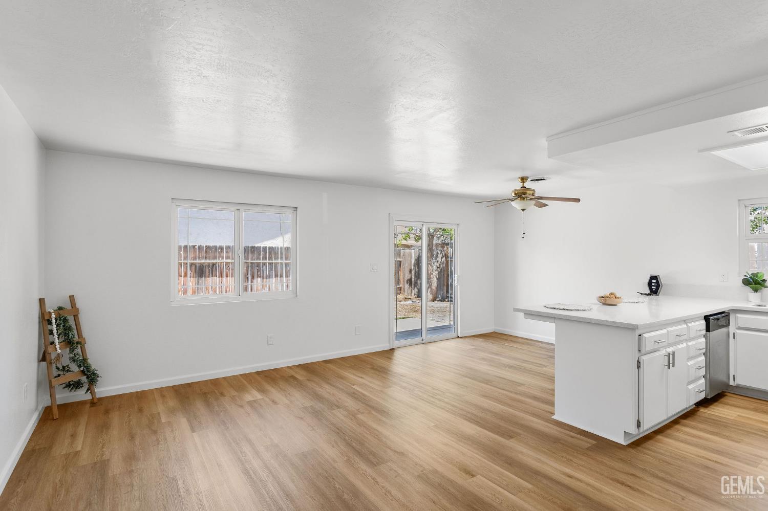 Property Photo: 4608 Arbor Glen Street CA 93313